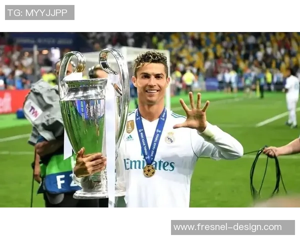 2017年足球巨星精彩合影集结展示世界顶级球员风采与荣耀时刻