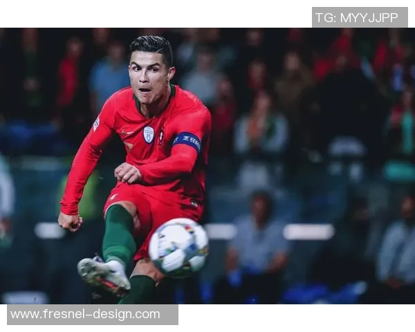 一米六小个子足球巨星如何用速度与技术征服绿茵场