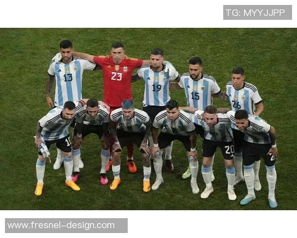 猜猜这位足球巨星是谁 让我们通过线索揭开他的神秘面纱