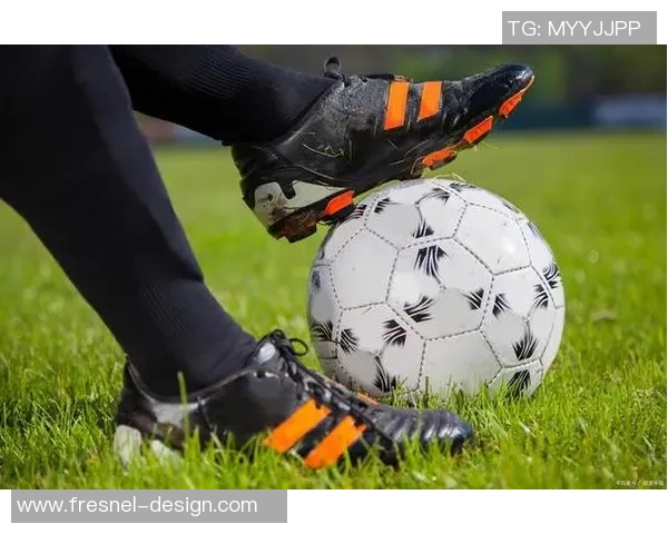 球星足球袜12岁赠送护膝盖板带来运动安全新体验